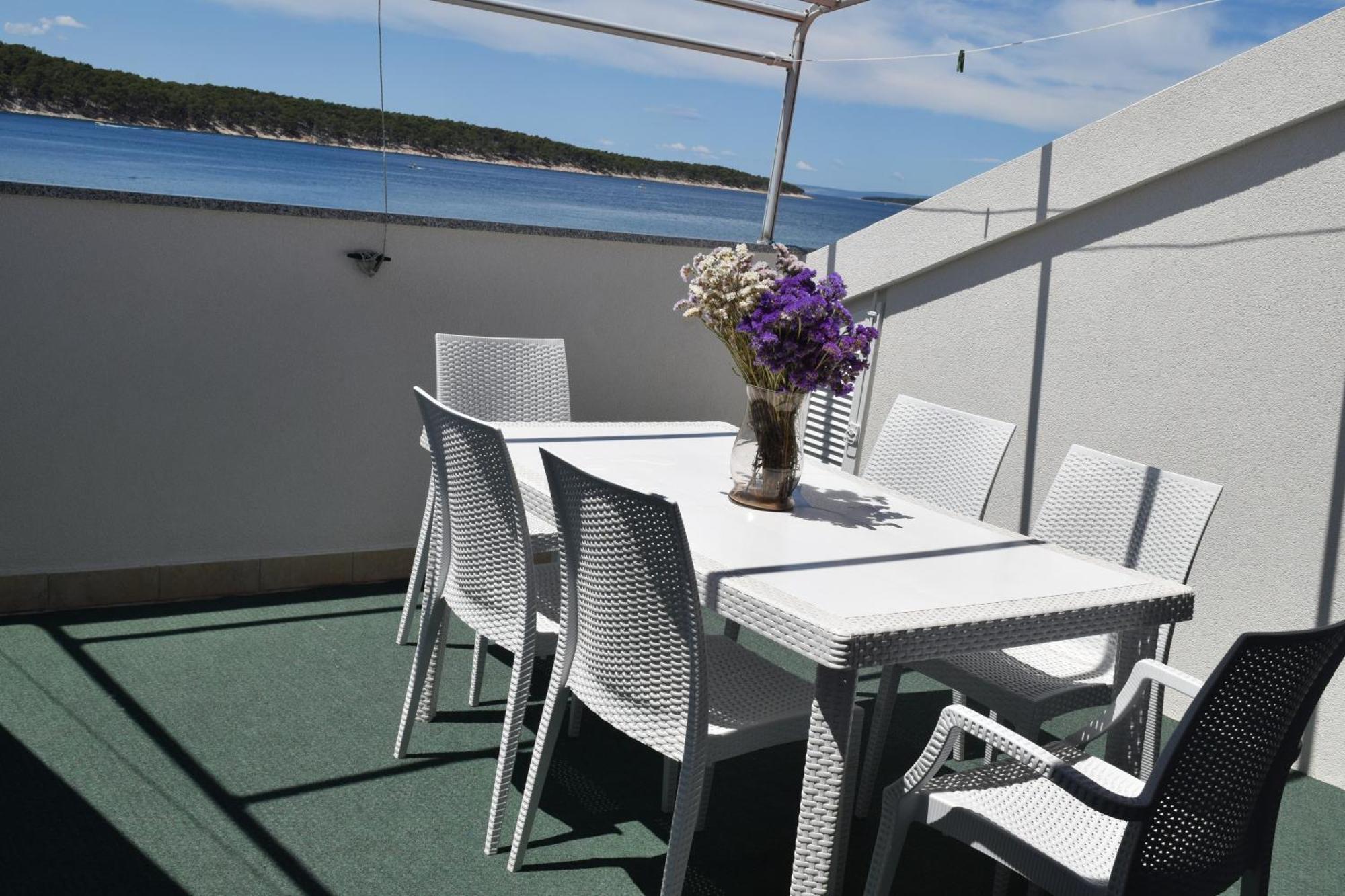 Apartments And Rooms By The Sea Barbat, Rab - 4973 راب المظهر الخارجي الصورة