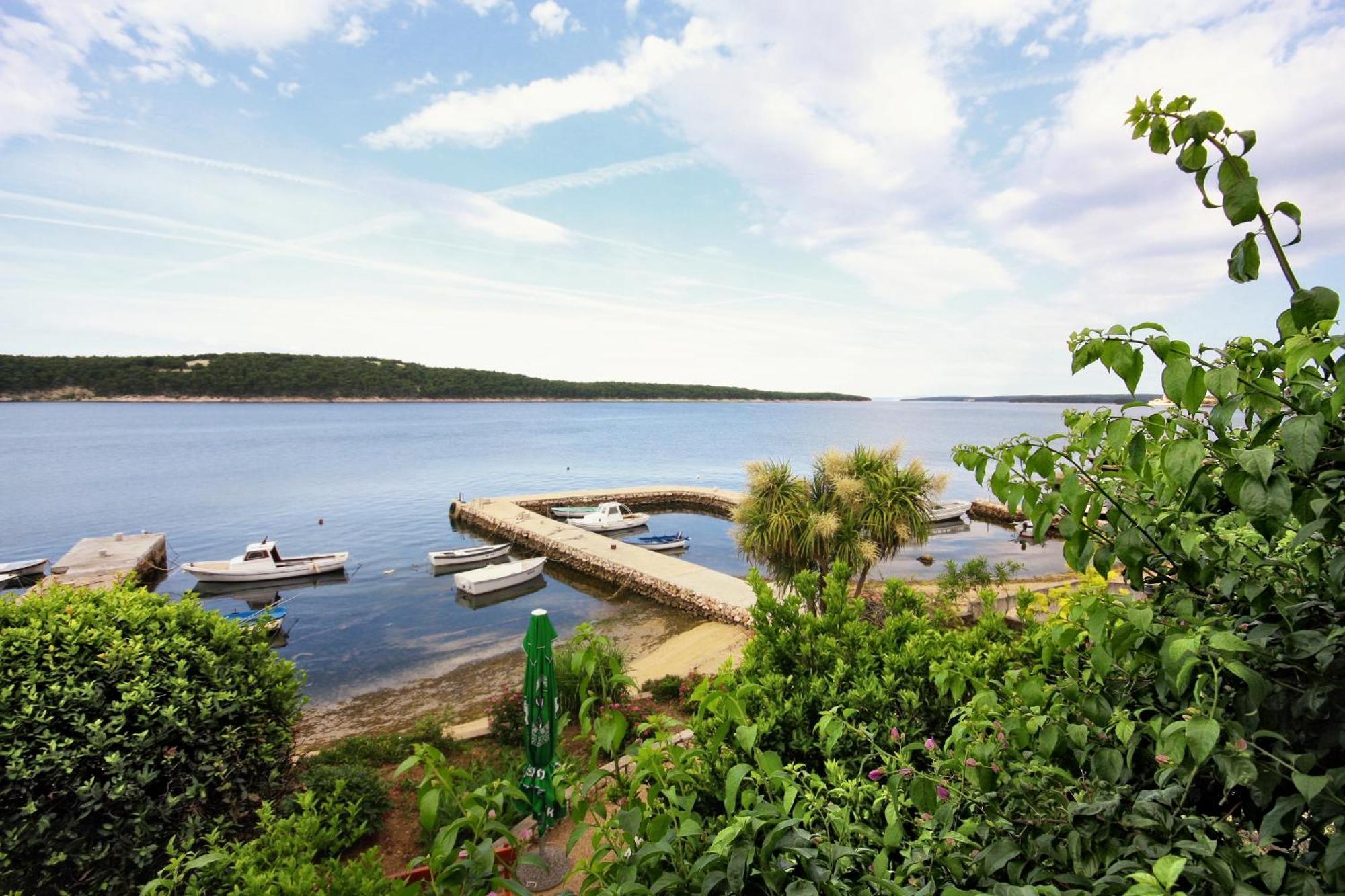 Apartments And Rooms By The Sea Barbat, Rab - 4973 راب المظهر الخارجي الصورة