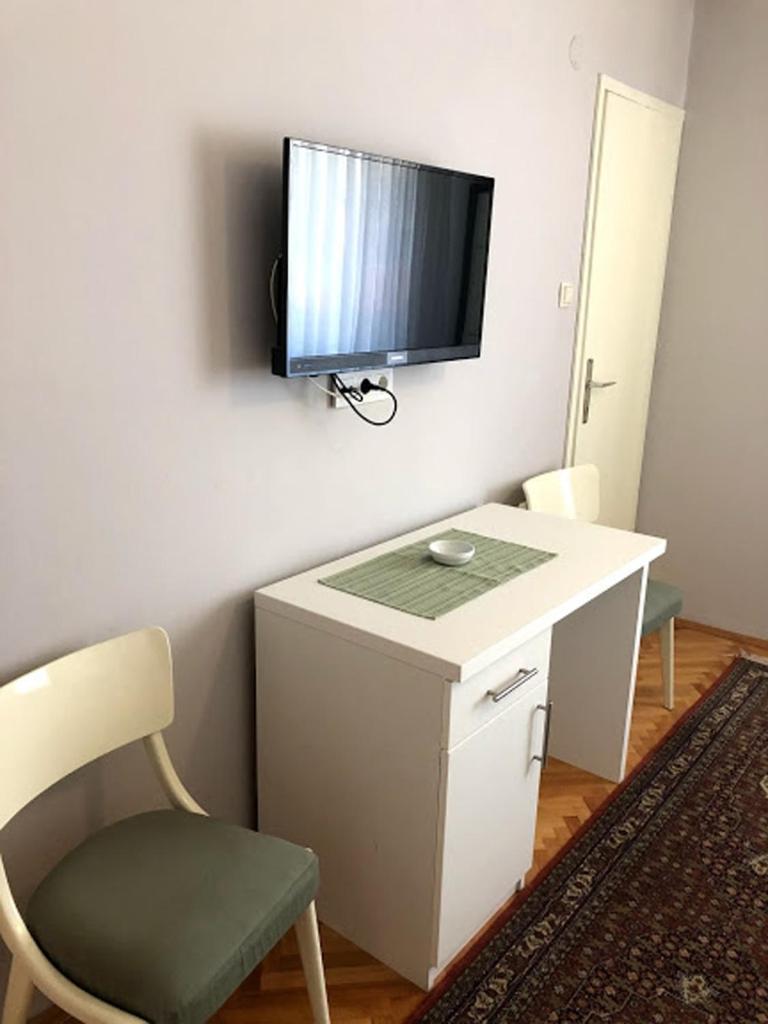 Apartments And Rooms By The Sea Barbat, Rab - 4973 راب الغرفة الصورة